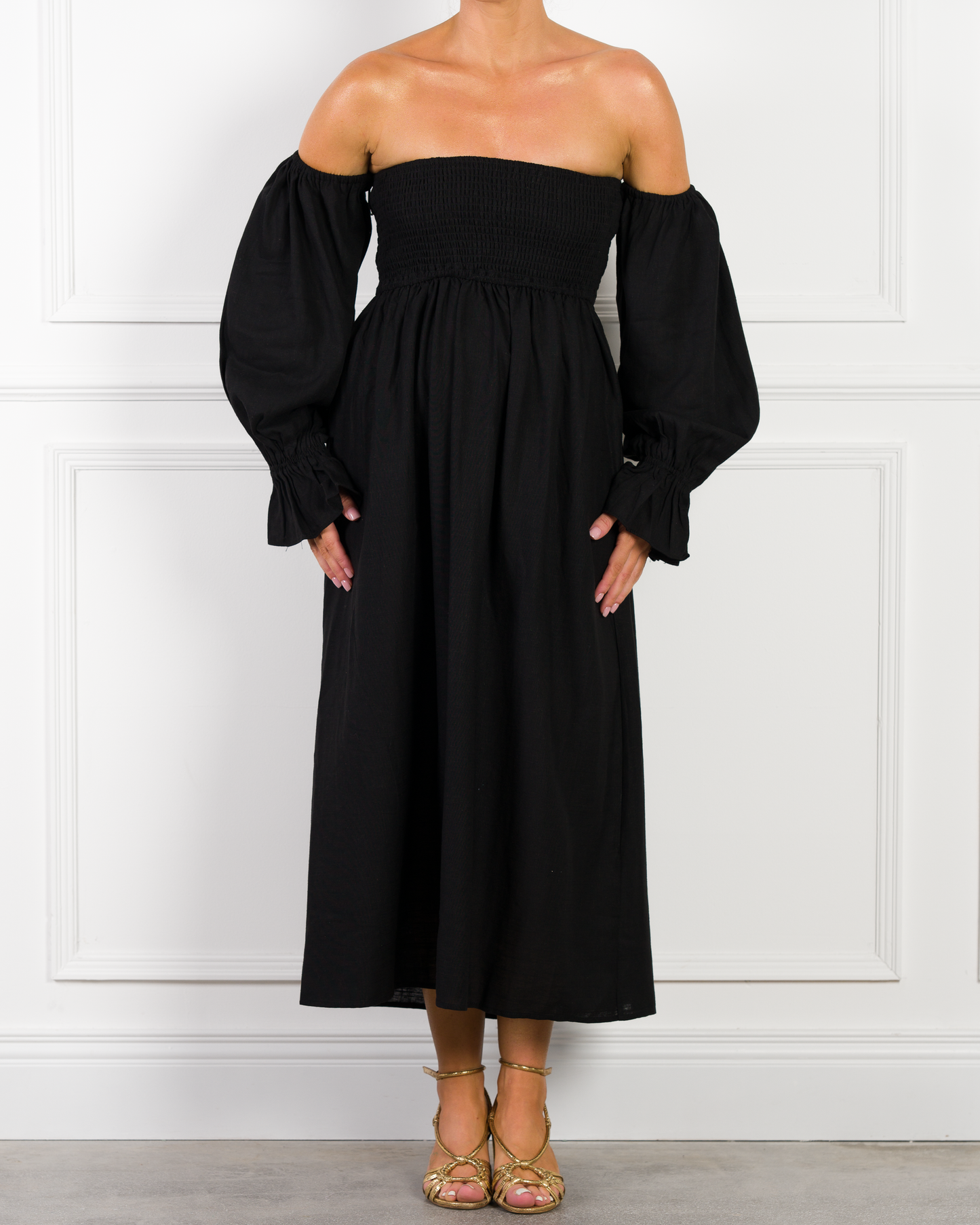 Capri - Black