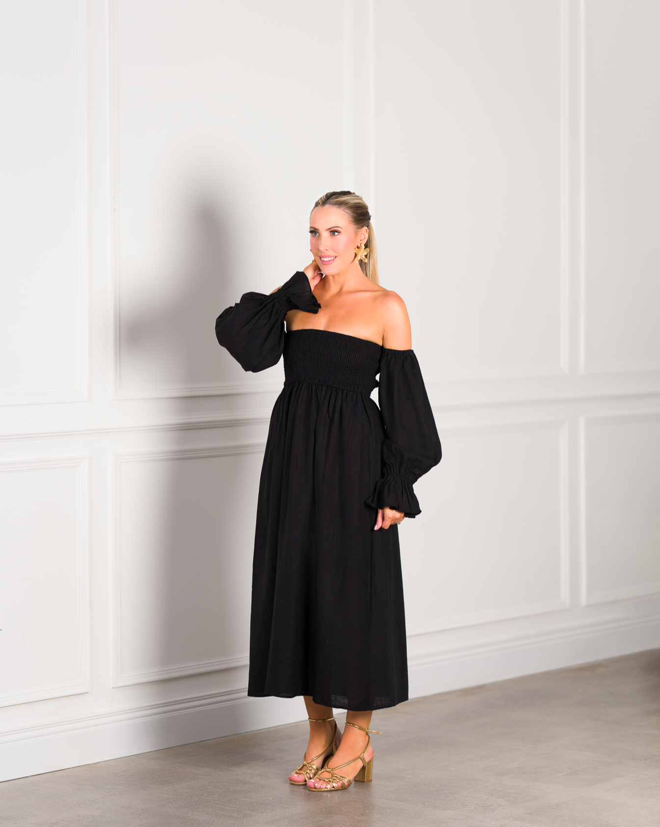 Capri - Black
